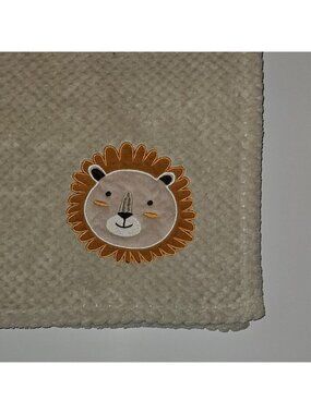 Kit + Pearl Lion Head Tan Baby Blanket RN 72409 Brown Fleece Waffle Weave 30x38